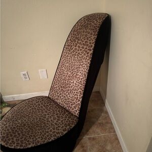 Leopard Heel Seat